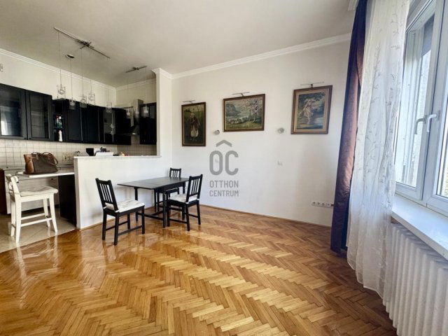 Eladó téglalakás, Budapesten, V. kerületben 82.5 M Ft, 1 szobás