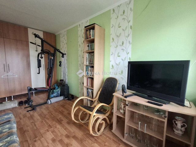 Eladó panellakás, Karcagon, Kórház utcában 23.5 M Ft, 2 szobás