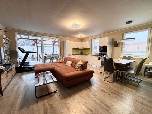 Eladó családi ház, Vácrátóton 119.9 M Ft, 2+2 szobás