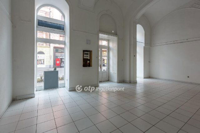 Kiadó iroda, Debrecenben 600 E Ft / hó / költözzbe.hu
