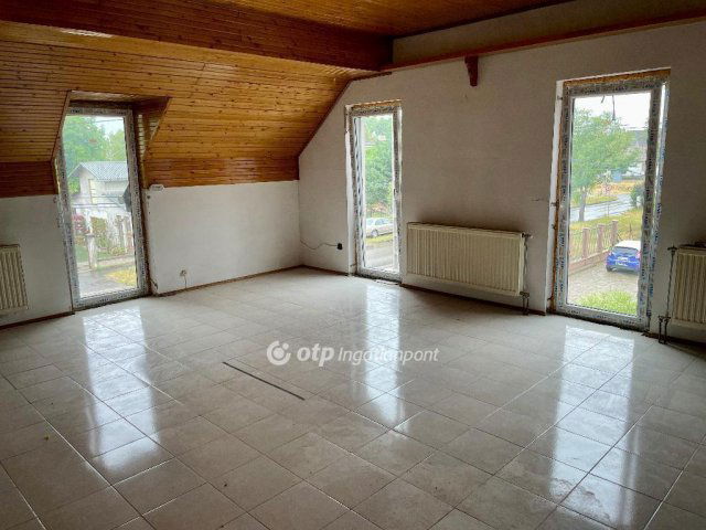 Eladó téglalakás, Budapesten, XV. kerületben 114.99 M Ft