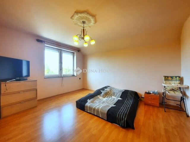 Eladó családi ház, Újhartyánon 94.999 M Ft, 5 szobás