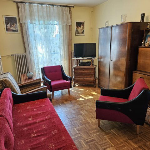 Kiadó panellakás, albérlet, Székesfehérvárott 160 E Ft / hó
