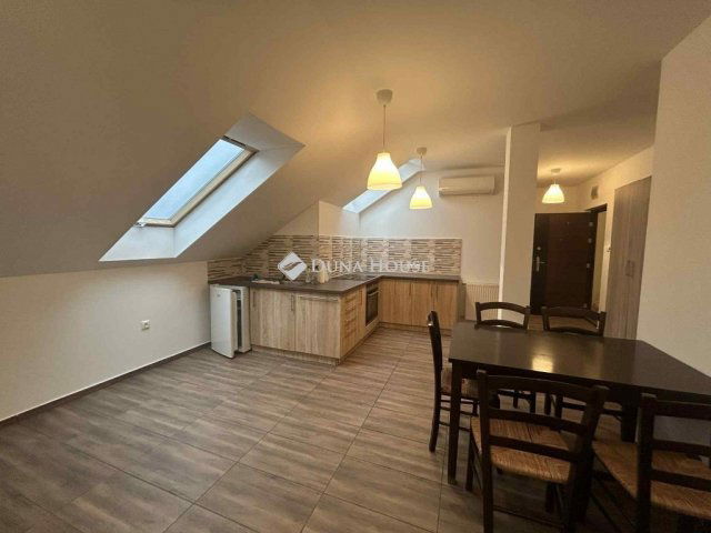 Kiadó téglalakás, albérlet, Gyálon 250 E Ft / hó, 2 szobás