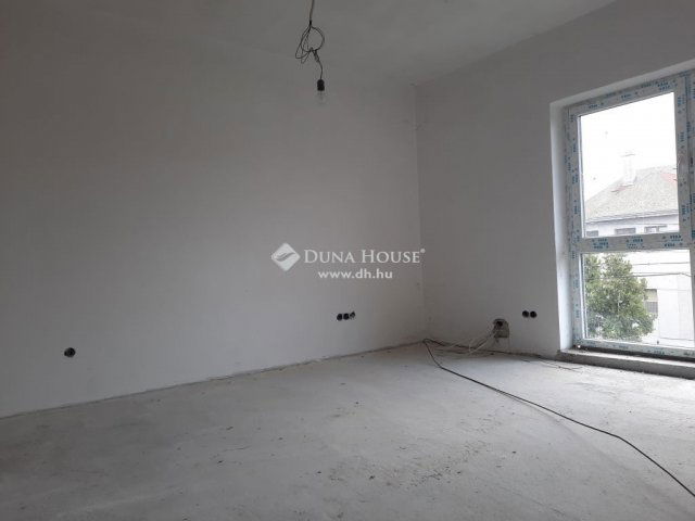 Eladó ikerház, Budapesten, X. kerületben 90 M Ft, 5 szobás