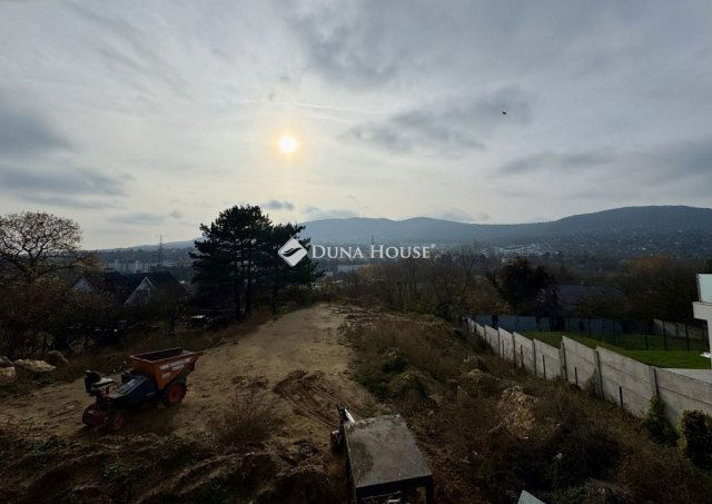 Eladó téglalakás, Budapesten, III. kerületben 119.9 M Ft