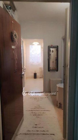 Eladó panellakás, Pécsett 33.7 M Ft, 1+1 szobás