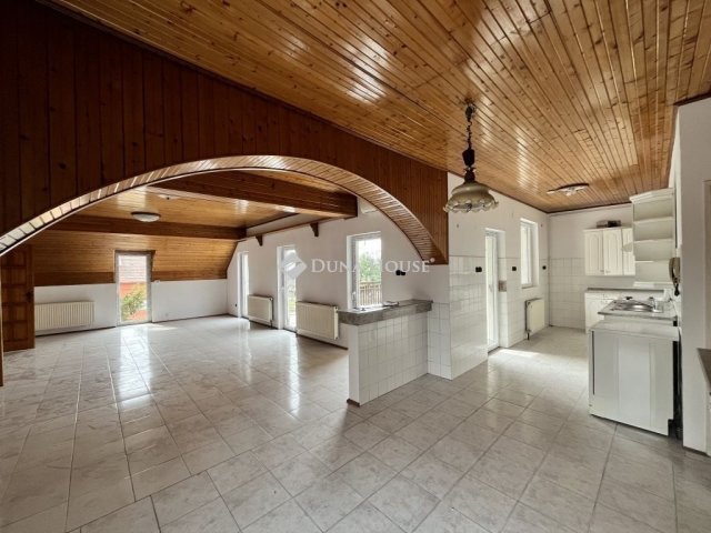 Eladó téglalakás, Budapesten, XV. kerületben 111.5 M Ft