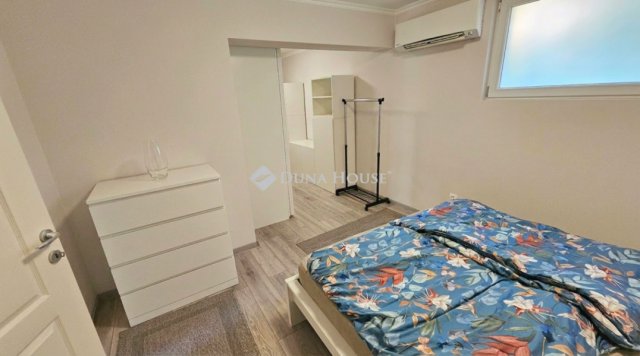 Eladó ikerház, Vecsésen 99.99 M Ft, 3 szobás