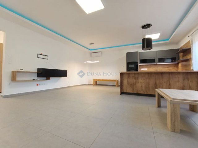 Eladó családi ház, Lippón 41.902 M Ft, 3 szobás