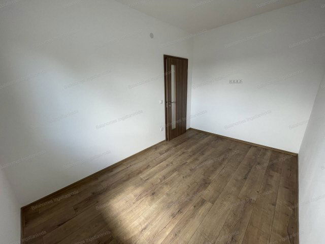 Eladó téglalakás, Balatonlelleén 54.5 M Ft, 2 szobás