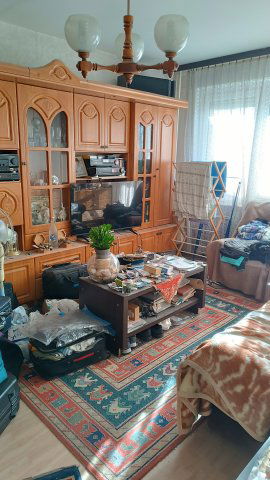 Eladó panellakás, Székesfehérvárott 49.9 M Ft, 1+2 szobás