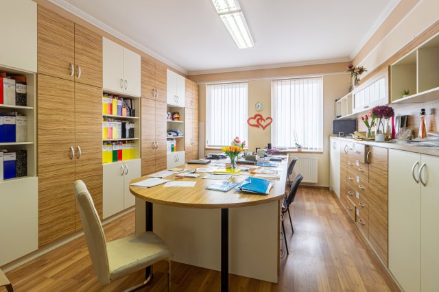 Eladó iroda, Tiszakécskén 39.9 M Ft, 2 szobás