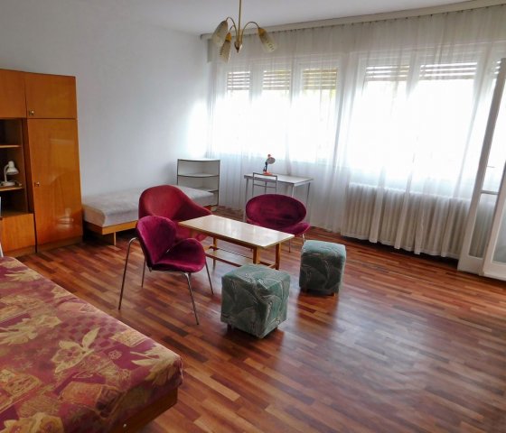 Kiadó téglalakás, albérlet, Debrecenben 290 E Ft / hó, 3 szobás