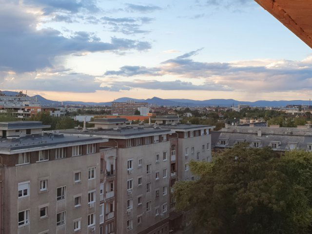 Eladó téglalakás, Budapesten, XIV. kerületben, Kerepesi úton