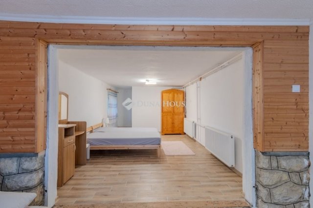 Eladó családi ház, Cserépfaluban 58 M Ft, 6 szobás