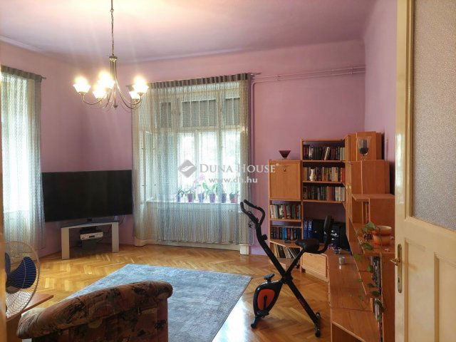 Eladó téglalakás, Budapesten, VIII. kerületben 90 M Ft, 3 szobás