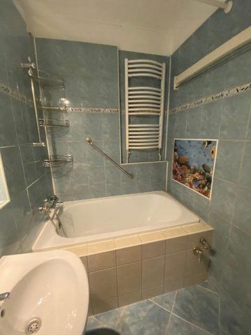 Eladó panellakás, Tatabányán 37.5 M Ft, 3 szobás