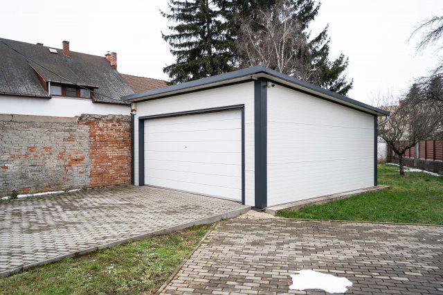 Kiadó garázs, Miskolcon 100 E Ft / hó / költözzbe.hu