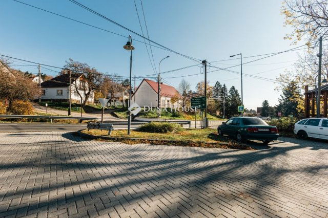 Eladó üzlethelyiség, Pilisszentkereszten 120 M Ft