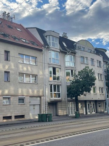 Kiadó iroda, Budapesten, III. kerületben, Bécsi úton, 4 szobás