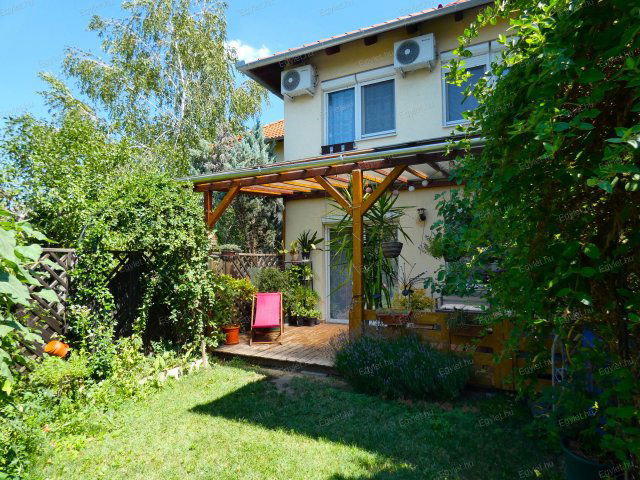 Kiadó sorház, albérlet, Budapesten, XVII. kerületben, 4 szobás