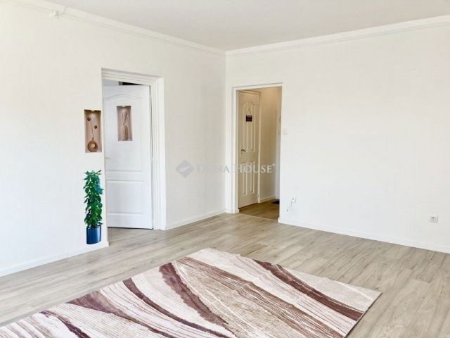 Eladó panellakás, Budapesten, XIV. kerületben 62.5 M Ft, 2 szobás