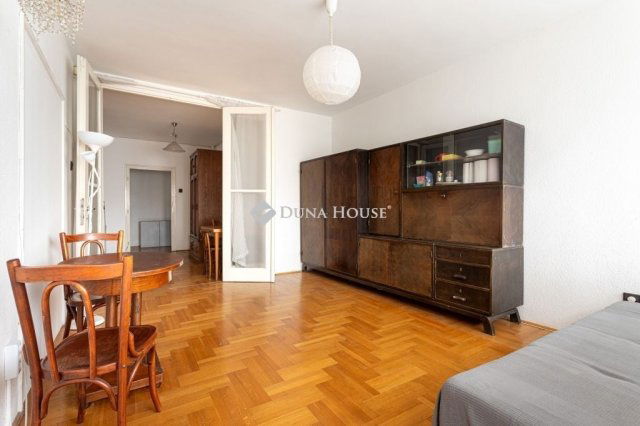 Eladó téglalakás, Budapesten, VIII. kerületben 92 M Ft, 4 szobás