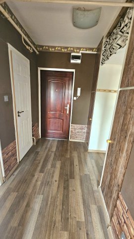 Eladó panellakás, Komlón, Kossuth Lajos utcában 23.9 M Ft