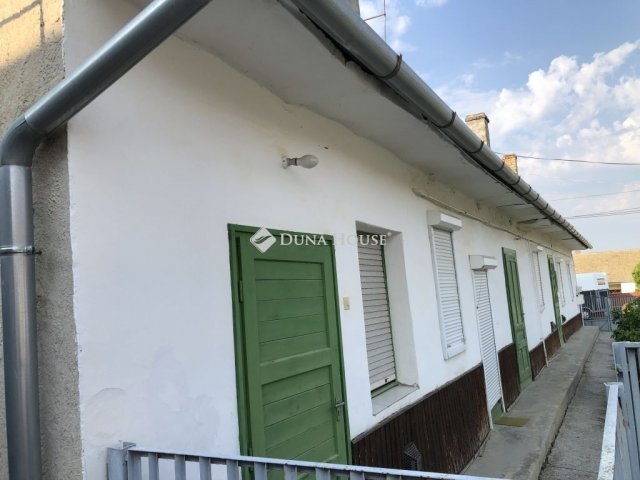 Eladó családi ház, Töttösön 17.9 M Ft, 3 szobás