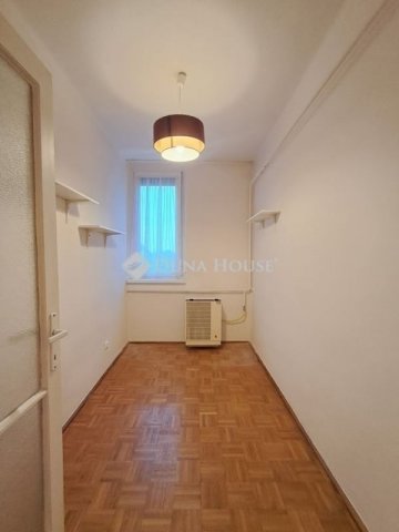 Eladó téglalakás, Debrecenben 59 M Ft, 2+1 szobás