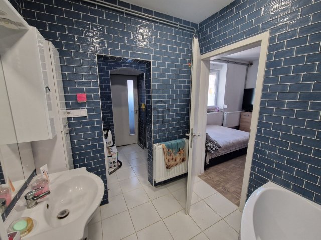 Eladó családi ház, Neszmélyen 35.5 M Ft, 2 szobás