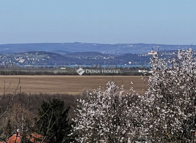 Eladó telek, Siófokon, Diófás úton 39.9 M Ft