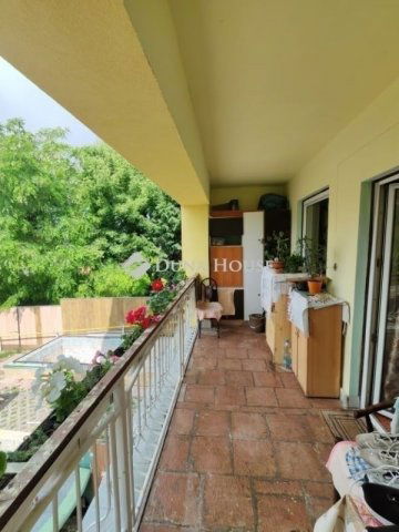 Eladó családi ház, Szigetszentmiklóson 78 M Ft, 5 szobás