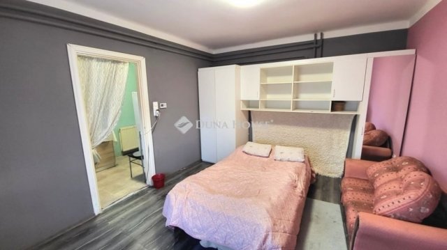 Eladó nyaraló, Gárdonyban 37 M Ft, 2 szobás