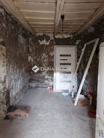 Eladó családi ház, Gégényen 5.5 M Ft, 3 szobás