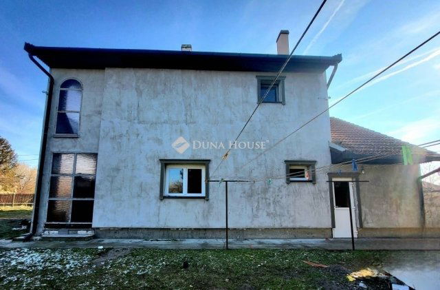 Eladó családi ház, Balástyán 84.5 M Ft, 6 szobás