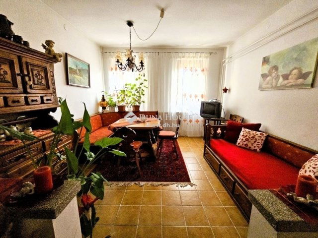 Eladó családi ház, Erdősmárokok 87 M Ft, 6 szobás