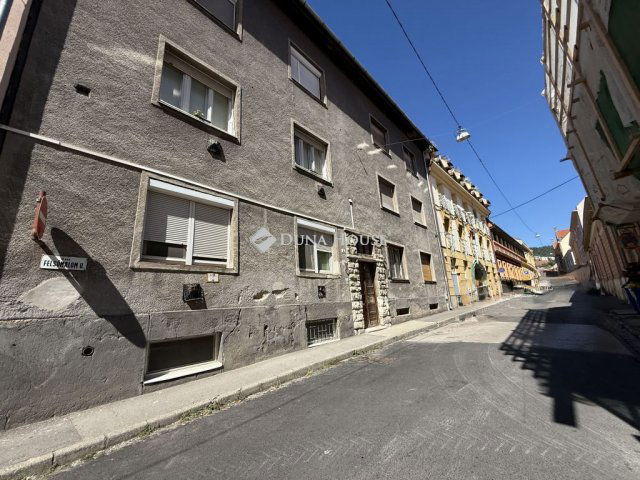Eladó téglalakás, Pécsett, Felsőmalom utcában 59.9 M Ft