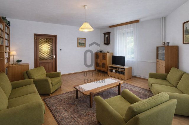 Eladó családi ház, Székesfehérvárott 109.9 M Ft, 5 szobás