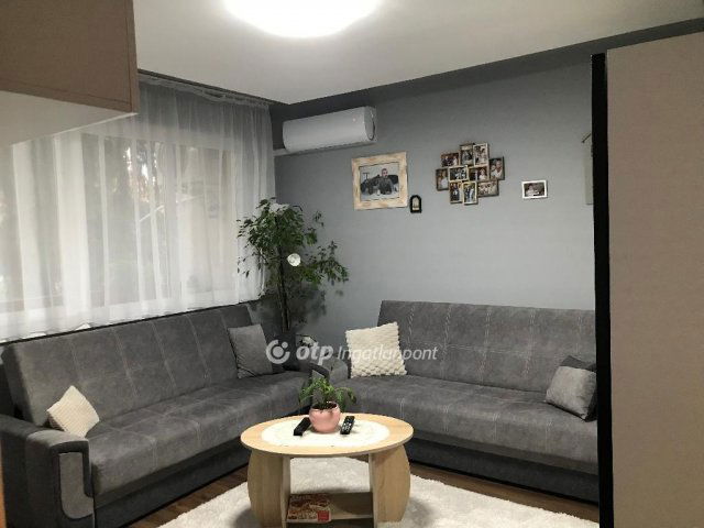 Eladó téglalakás, Egerben 50.5 M Ft, 2+1 szobás