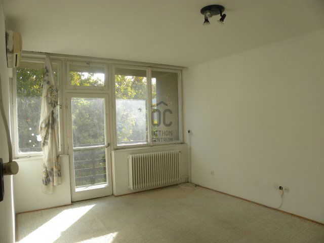 Eladó téglalakás, Mohácson 27.9 M Ft, 2 szobás