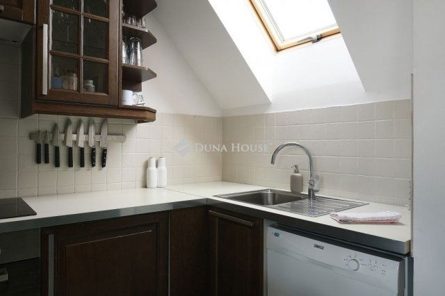 Eladó téglalakás, Budapesten, XVI. kerületben 180 M Ft, 3 szobás