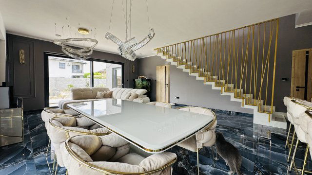 Eladó családi ház, Mogyoródon 450 M Ft, 5+1 szobás