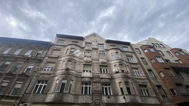 Eladó téglalakás, Budapesten, VII. kerületben 120 M Ft, 2 szobás