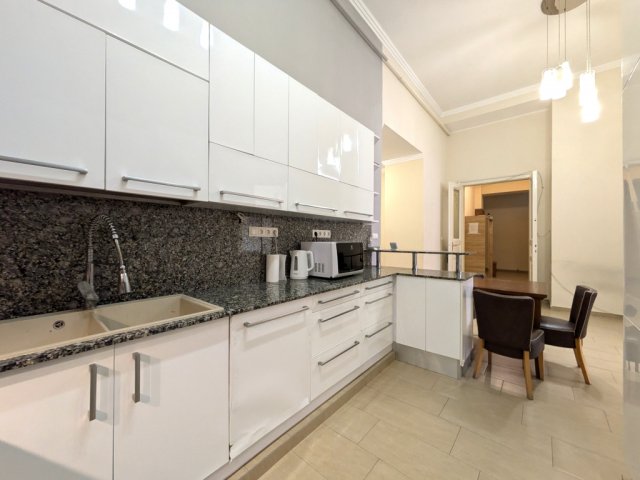 Kiadó téglalakás, albérlet, Debrecenben 450 E Ft / hó, 3 szobás