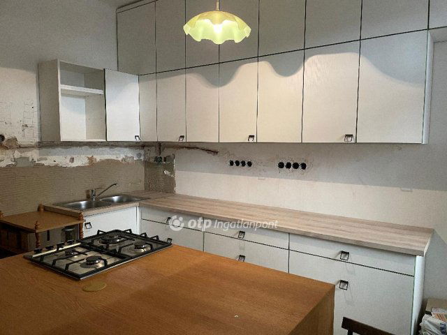 Eladó téglalakás, Budapesten, XIV. kerületben 69.9 M Ft