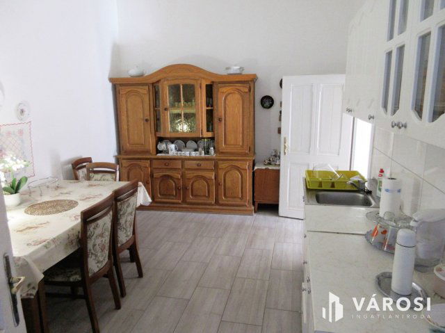 Eladó családi ház, Kisteleken 59.99 M Ft, 4 szobás