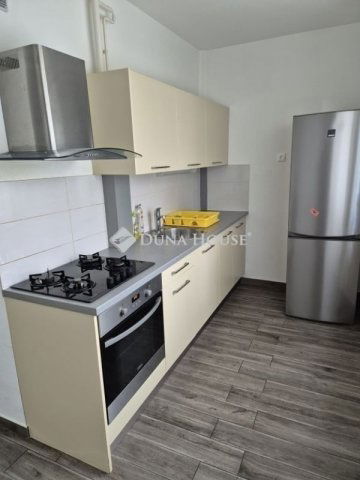 Eladó panellakás, Kecskeméten 47.49 M Ft, 2 szobás