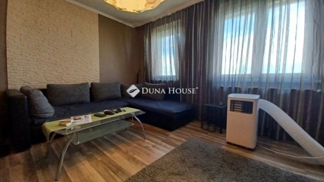 Eladó panellakás, Balatonfüreden 49.9 M Ft, 2 szobás